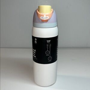 New! Owala 32 oz FreeSip Spout Insulated Water Bottle